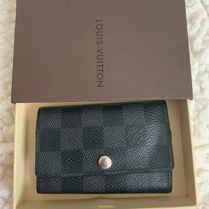 ❤️ Louis Vuitton 6 Key Holder Damier Graphite❤️